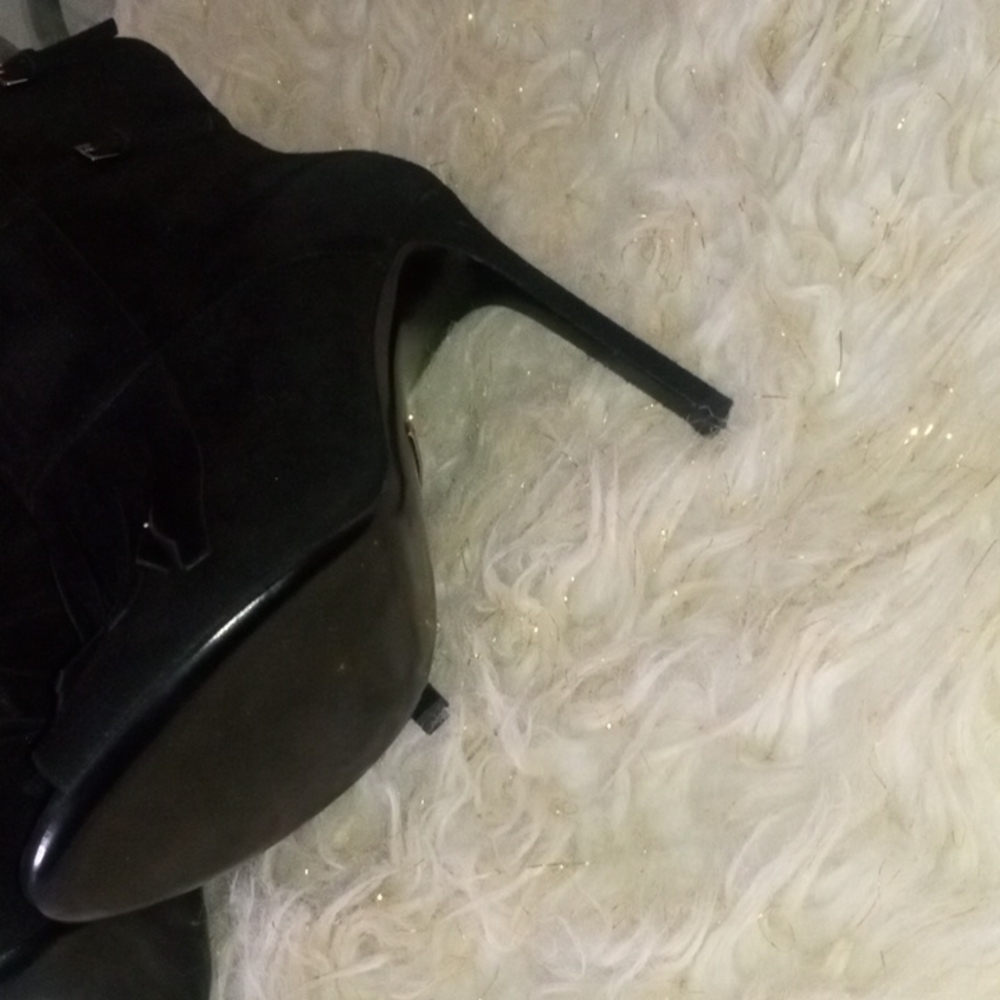 Gucci black Becky suede Heels gladiator boots - Picture 11 of 16